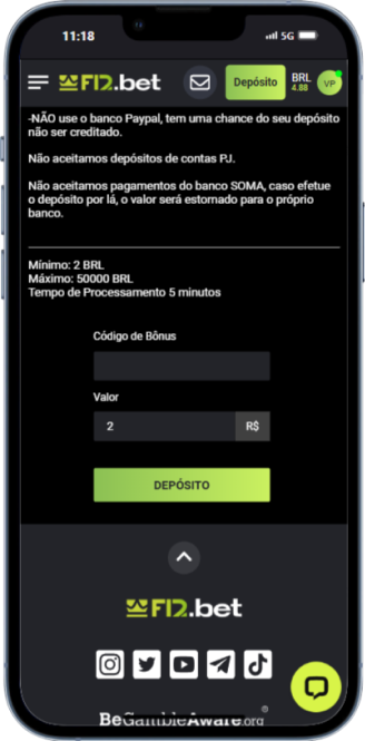 A imagem mostra a tela de pagamento da F12.Bet com um qr code e chave de pagamento para um depósito de 2 reais.